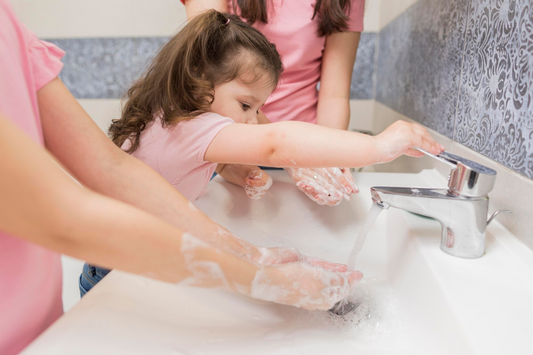 Establishing a Family Hygiene Routine: How Flowcheer Keeps Everyone Clean and Happy